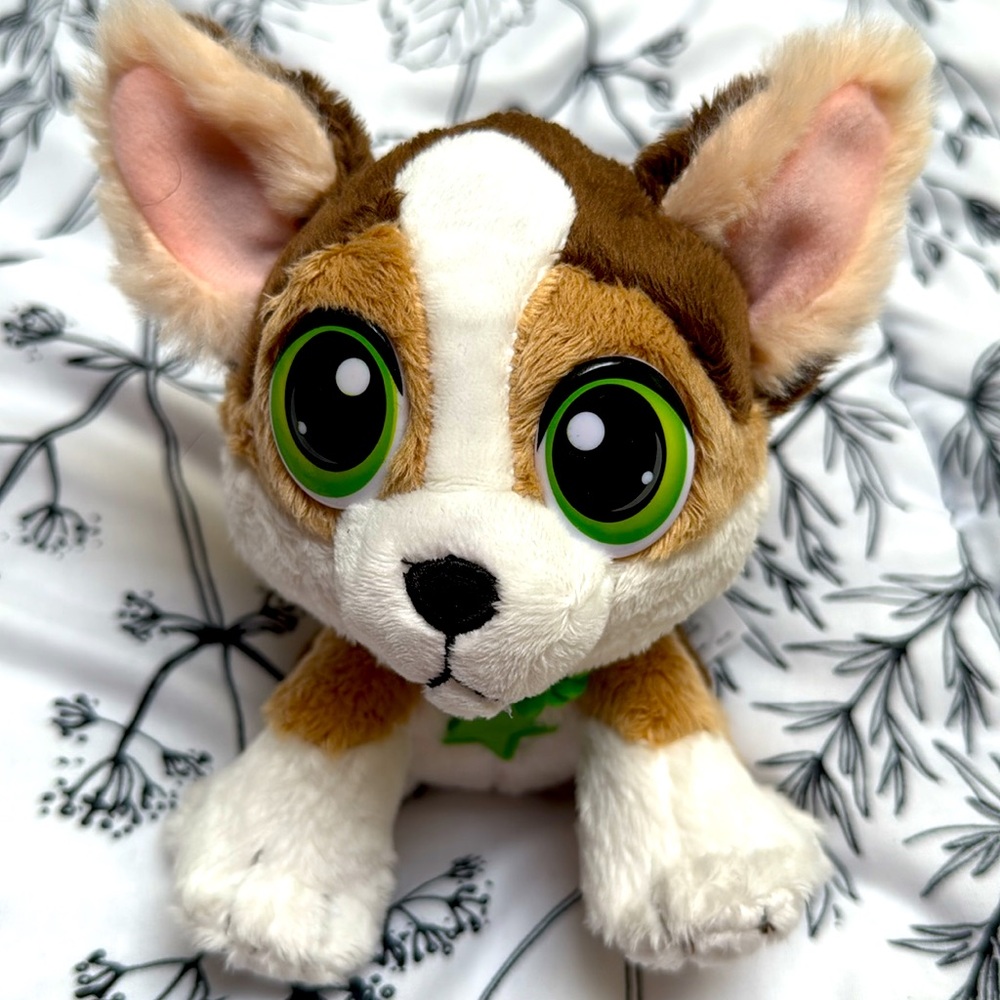 Little Tikes Plush 🐶 Dog 🐶 w Big Green Eyes